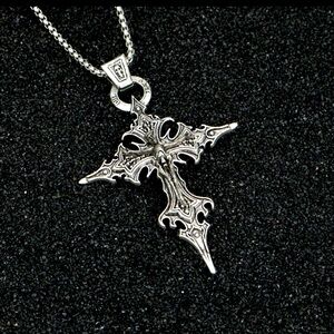 Gothic Nail Cross Skull Pendant Halloween Badass Gothic Silver-tone Necklace